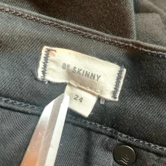 Madewell Black 8" Skinny Crop Jean in Carbondale Size 24 - Picture 7 of 8